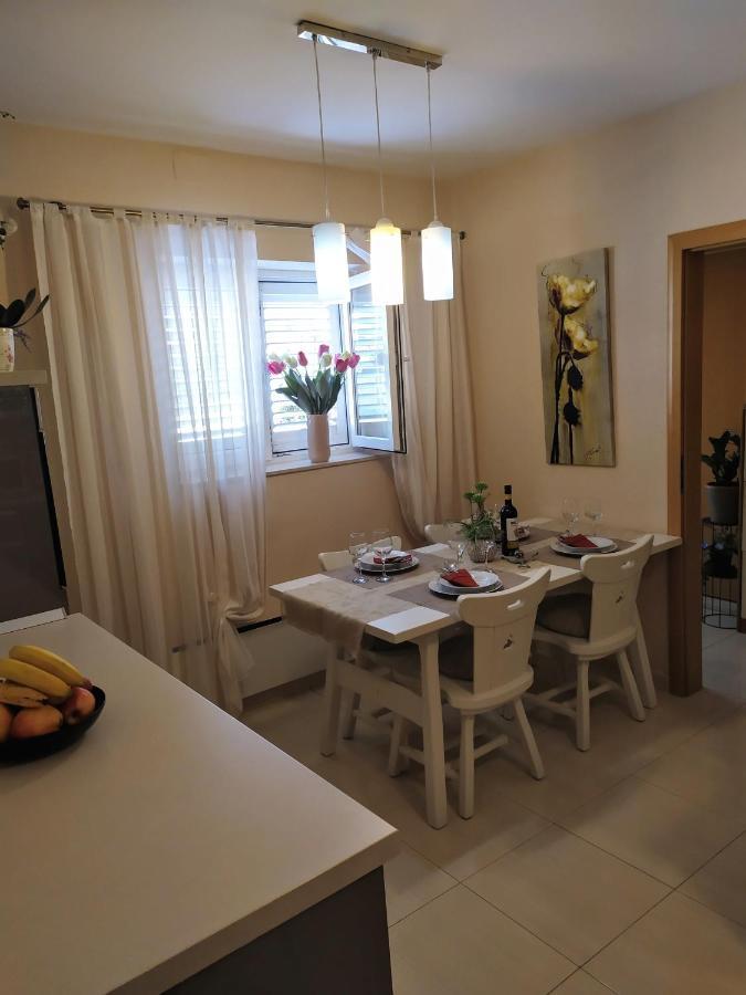Apartment Zeljka Lovreta Makarska Exterior foto